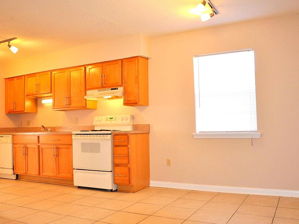 1st image of 4201 Belvedere St APT 107