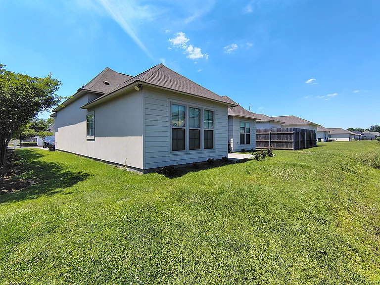 30004 Sanctuary Blvd — Photo 24