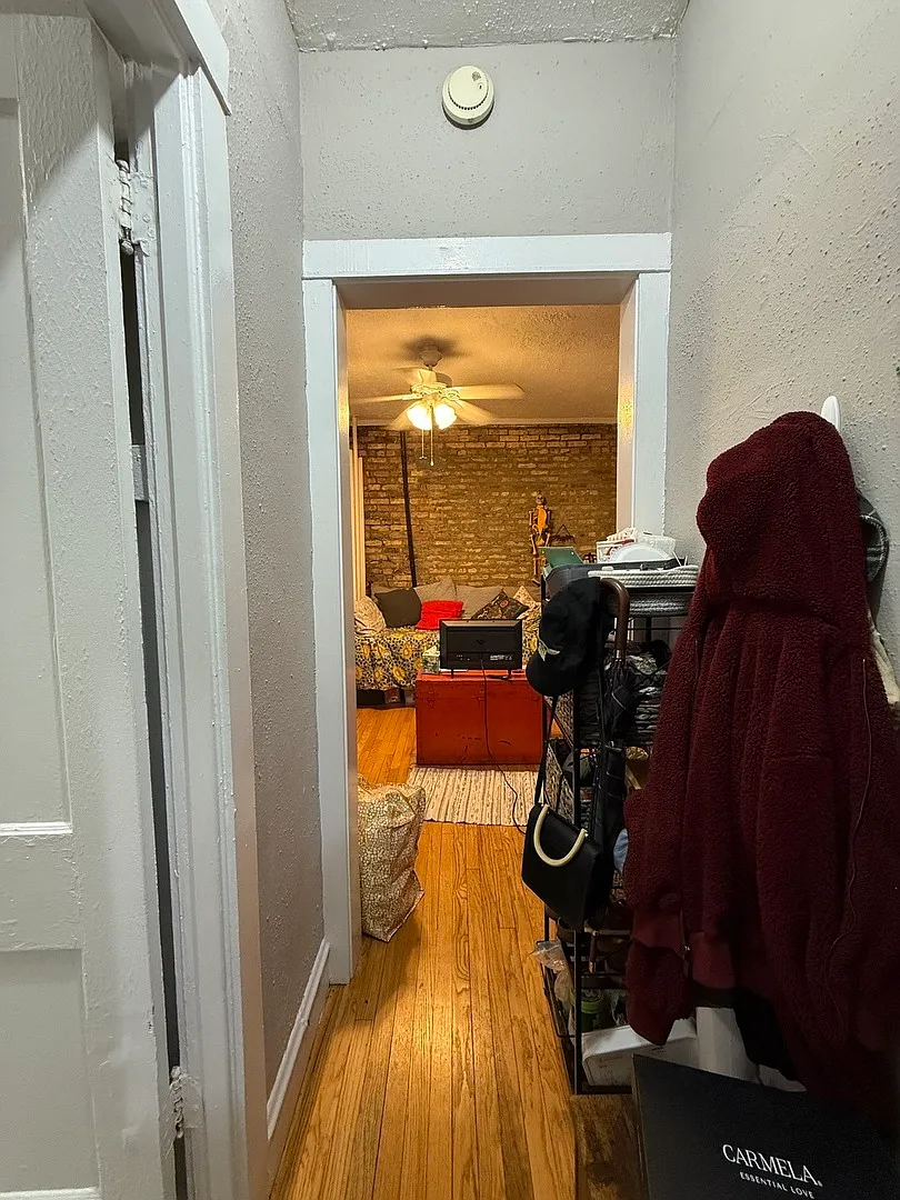 Studio, 332 sqft, $1,795 — Photo 3
