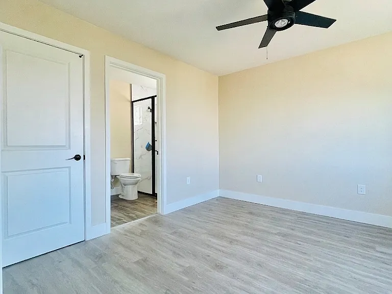 207 E 3rd St — Photo 9