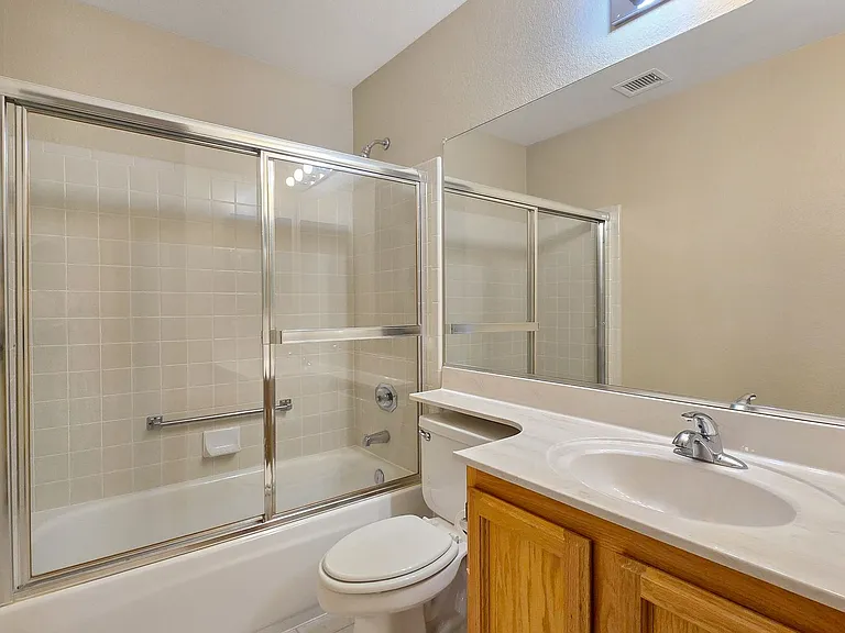 15062 W Piccadilly Rd — Photo 13