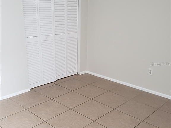5th image of 2775 Willowgate Ave