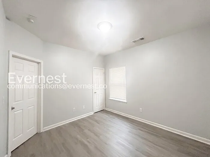 449 Mary St SW — Photo 9
