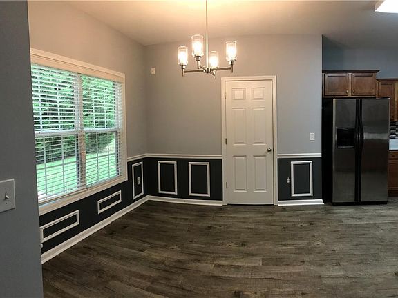 4th image of 3855 Sagebrush Ln