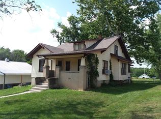 424 W Monroe St, Paris, MO 65275