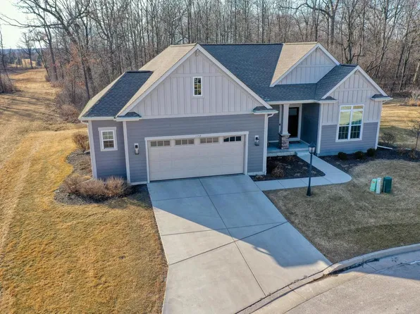 1354 Forest View COURT #14, Hartland, WI 53029