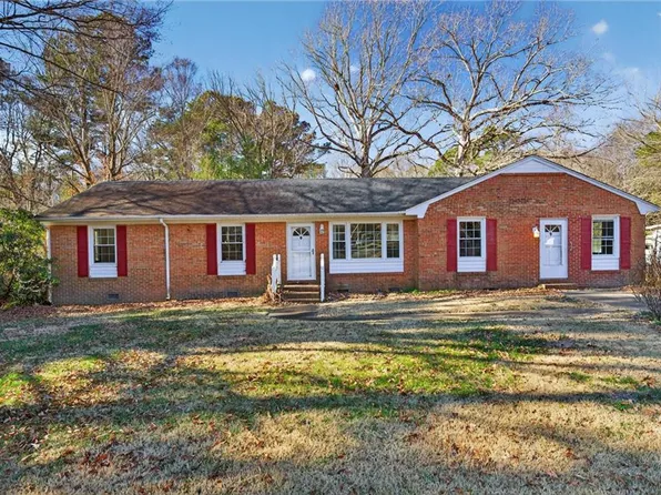 207 Beechwood Dr, Suffolk, VA 23434