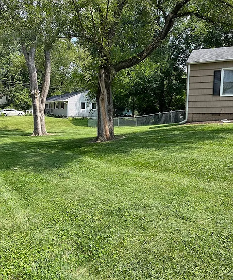 8015 Outlook Dr — Photo 32