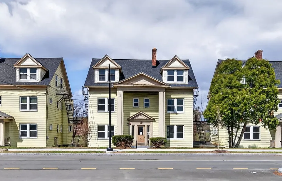 18 Brevator St
