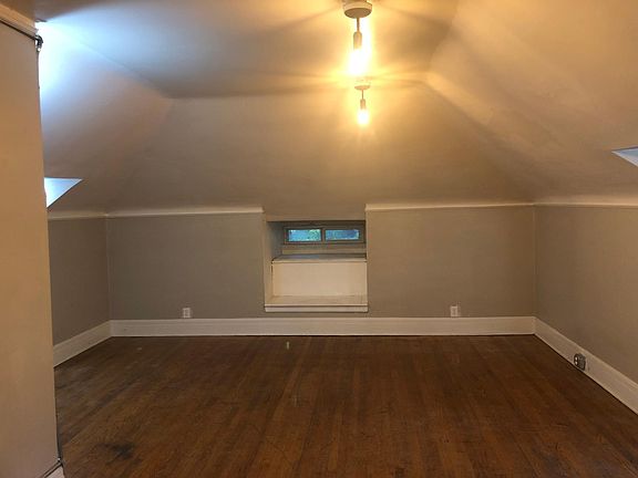 4th image of 1060 Parker St #3