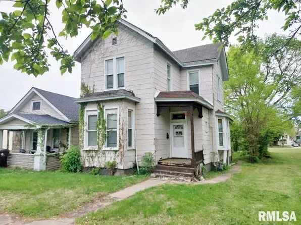 1208 NE Perry Ave, Peoria, IL 61603