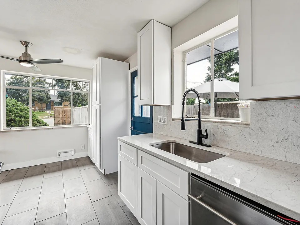 Brand new full kitchen: Quartz countertops, Real wood cabinets, Stackable W/D