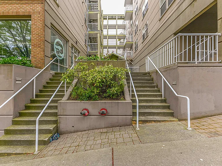 506 E Howell St #E312 — Photo 21
