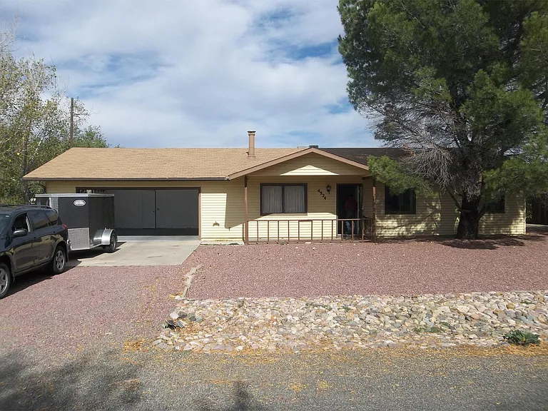 4924 N Spring Dr — Photo 10