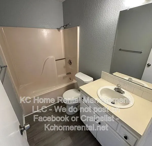 818 Rosewood St #B — Photo 18
