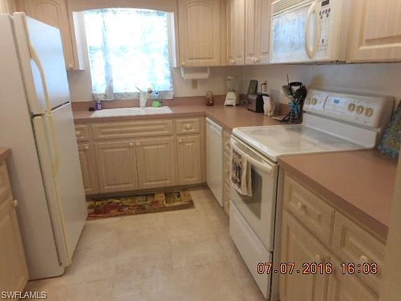 4th image of 814 SE 46th St APT 2G