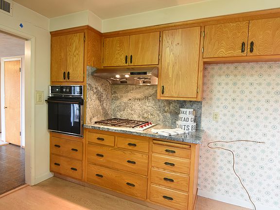4th image of 6428 Longridge Way