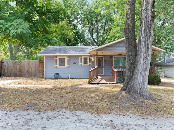 206 N Locust St, Diamond, MO 64840