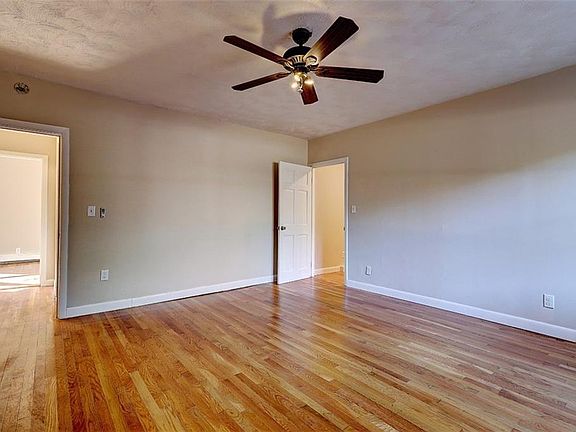5th image of 100 Hopkins Ave