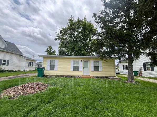 1124 S East St, Lebanon, IN 46052
