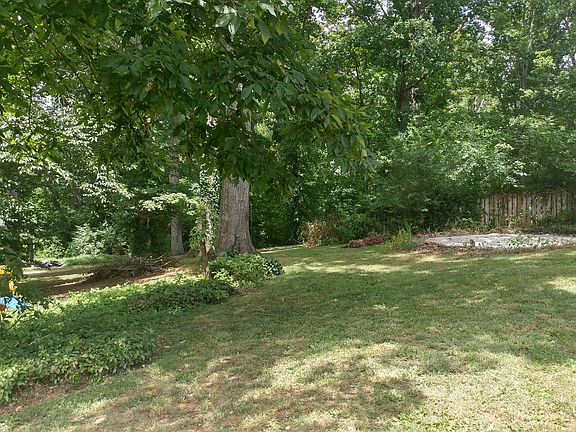 5th image of 909 Artella Dr