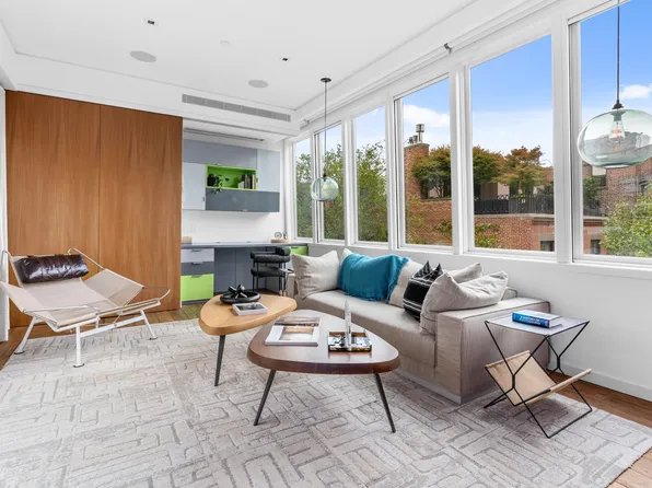 430 Hudson Street image 14 of 34