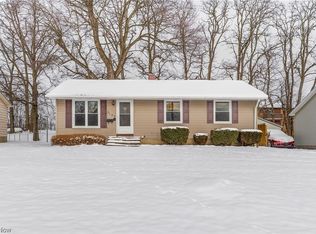 3102 Sunnybrooke Dr, Youngstown, OH