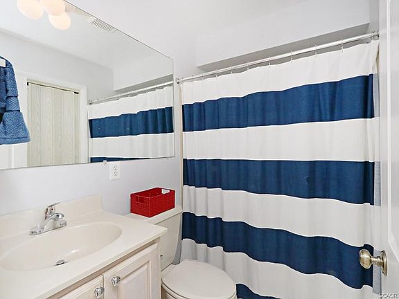 4th image of 38875 Madison Ave Unit 5