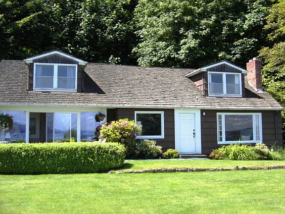 3rd image of 4104 N Waterview St