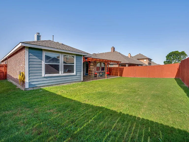 1421 Grackle Dr — Photo 23