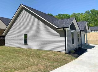 33 Cheryl Dr, Greenville, SC 29611