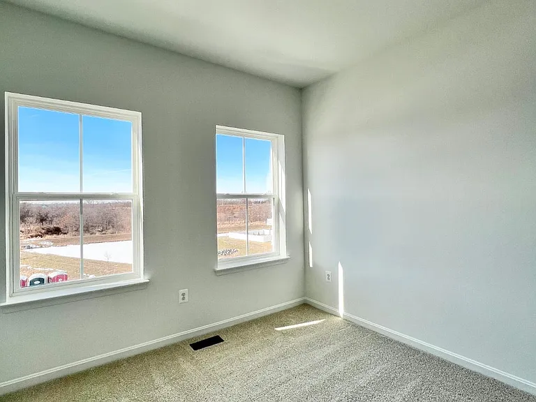 357 Andrew Ct — Photo 44