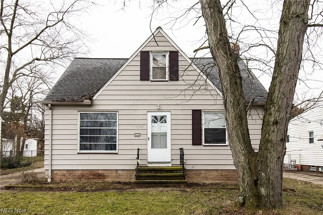 5145 Catherine St photo 1