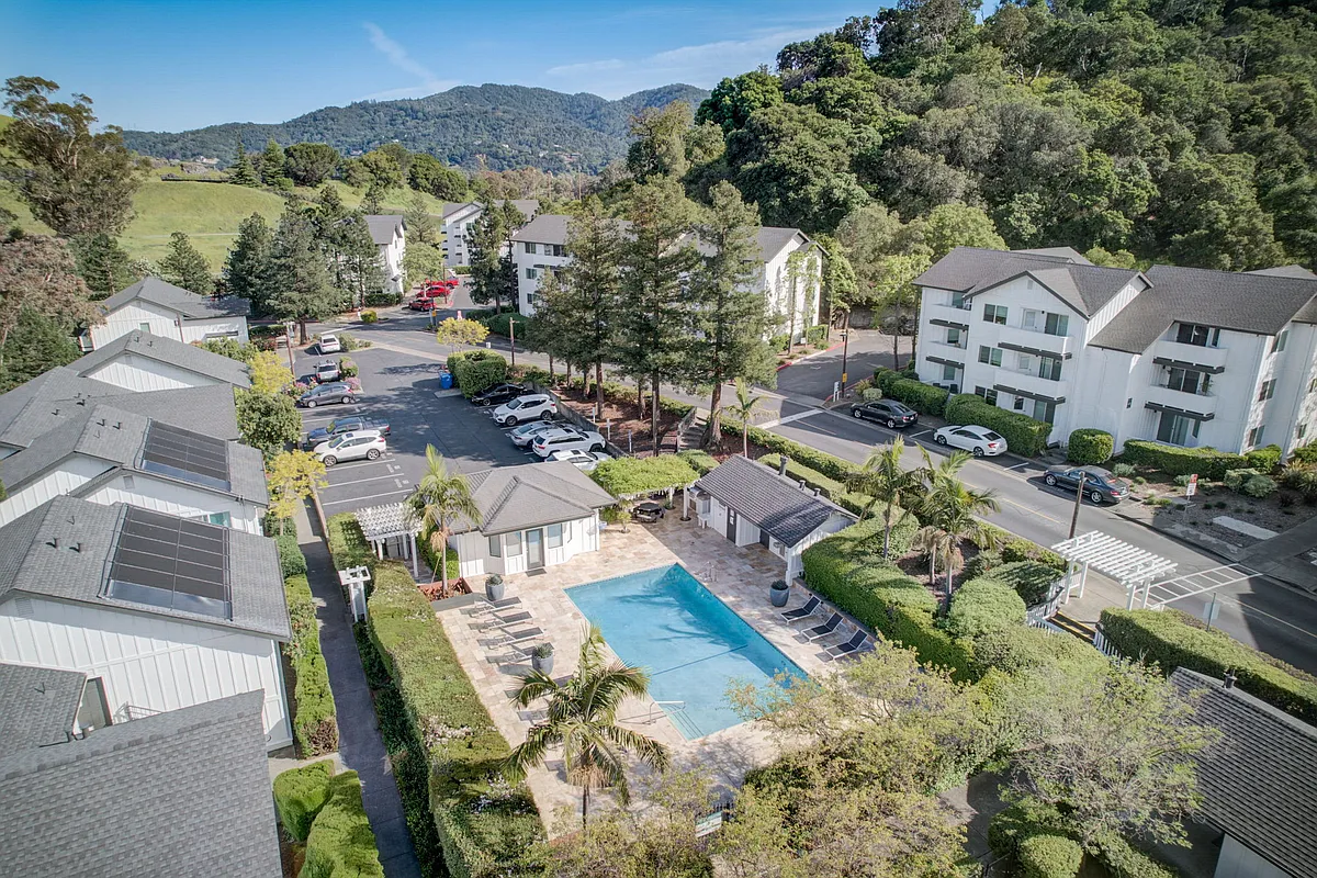 Beautifully Landscaped Community - Mcinnis Park