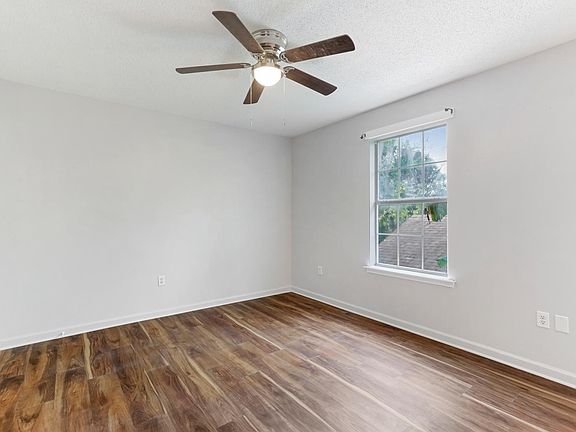 3rd image of 1920 Pauger St