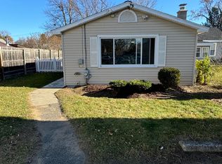 837 1/2 Adams St, Schenectady, NY 12306