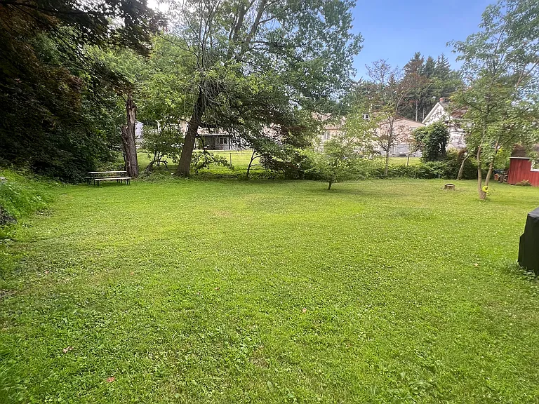 32 Maple St #2 — Photo 15