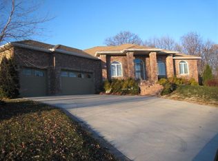 3037 Fairway Dr, Chaska, MN 55318