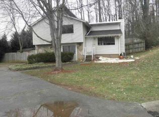 4706 Greenway Rd, Norcross, GA 30071