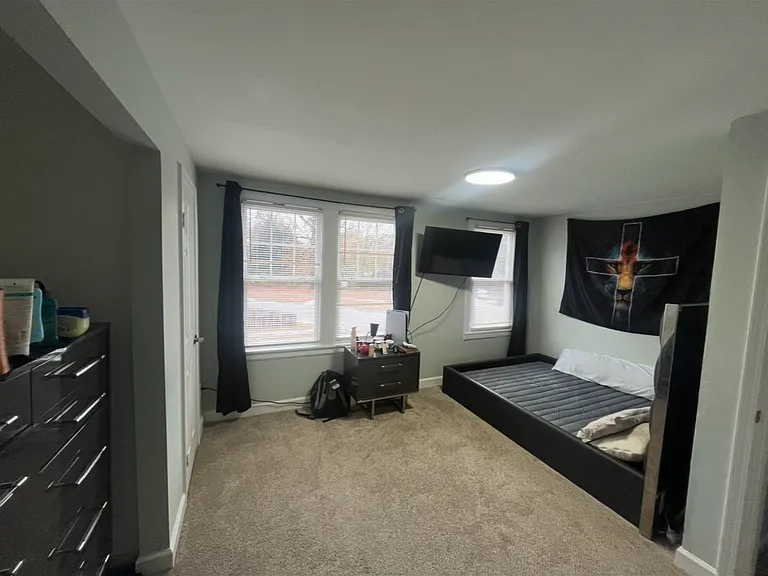 2774 McKann Ave — Photo 11