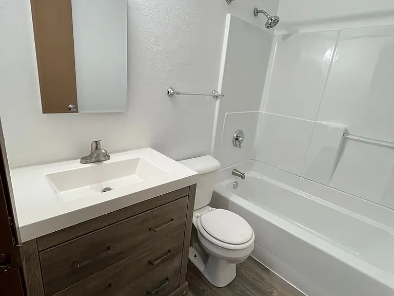 3304 S Kiwanis Ave — Photo 33