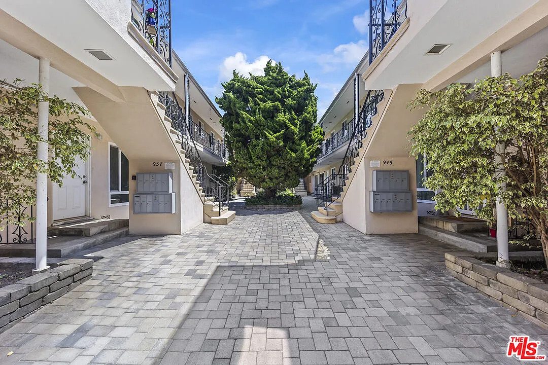 1 bed, 1.0 bath, $3,195 — Photo 1