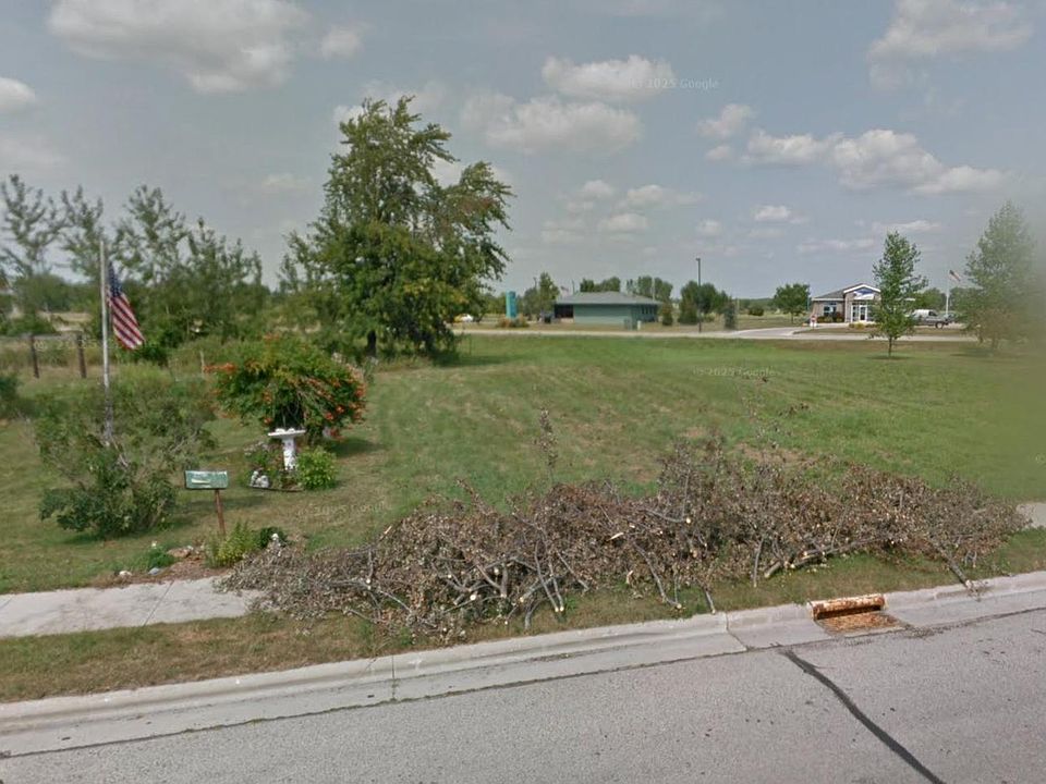 1st image of 48 MANITOWOC STREET