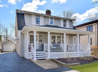 609 N Park Blvd, Glen Ellyn, IL
