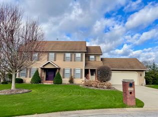 56001 Smytheham Ln, Mishawaka, IN 46545