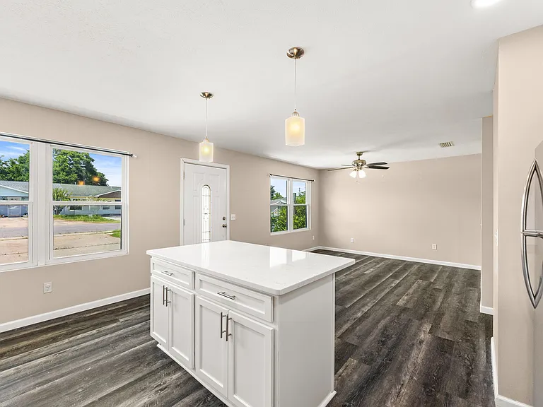 2716 Oak Hammock Dr — Photo 12