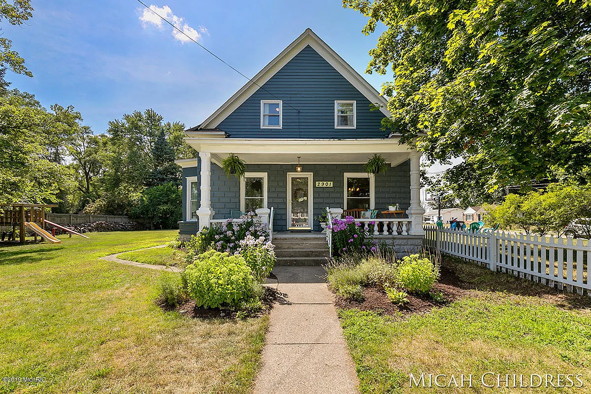 2901 Locke Ave SW photo 1