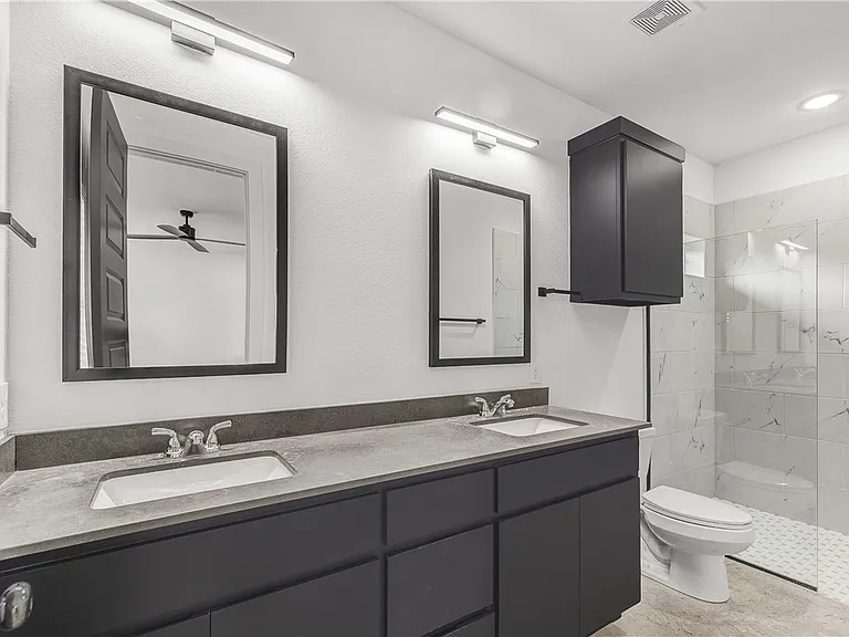 3008 Alpha Wolf Ct — Photo 16