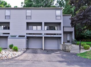 3663 E Meadows Ct, Okemos, MI 48864