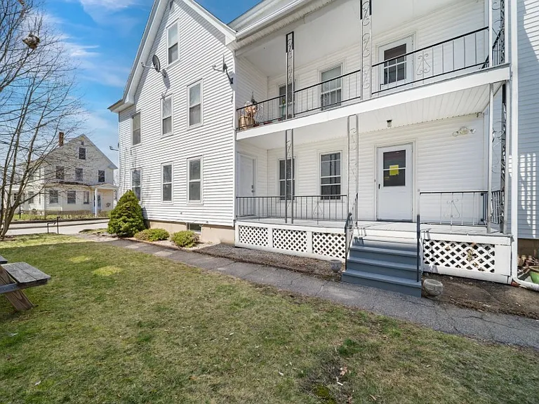 607 Hevey St #1R — Photo 6